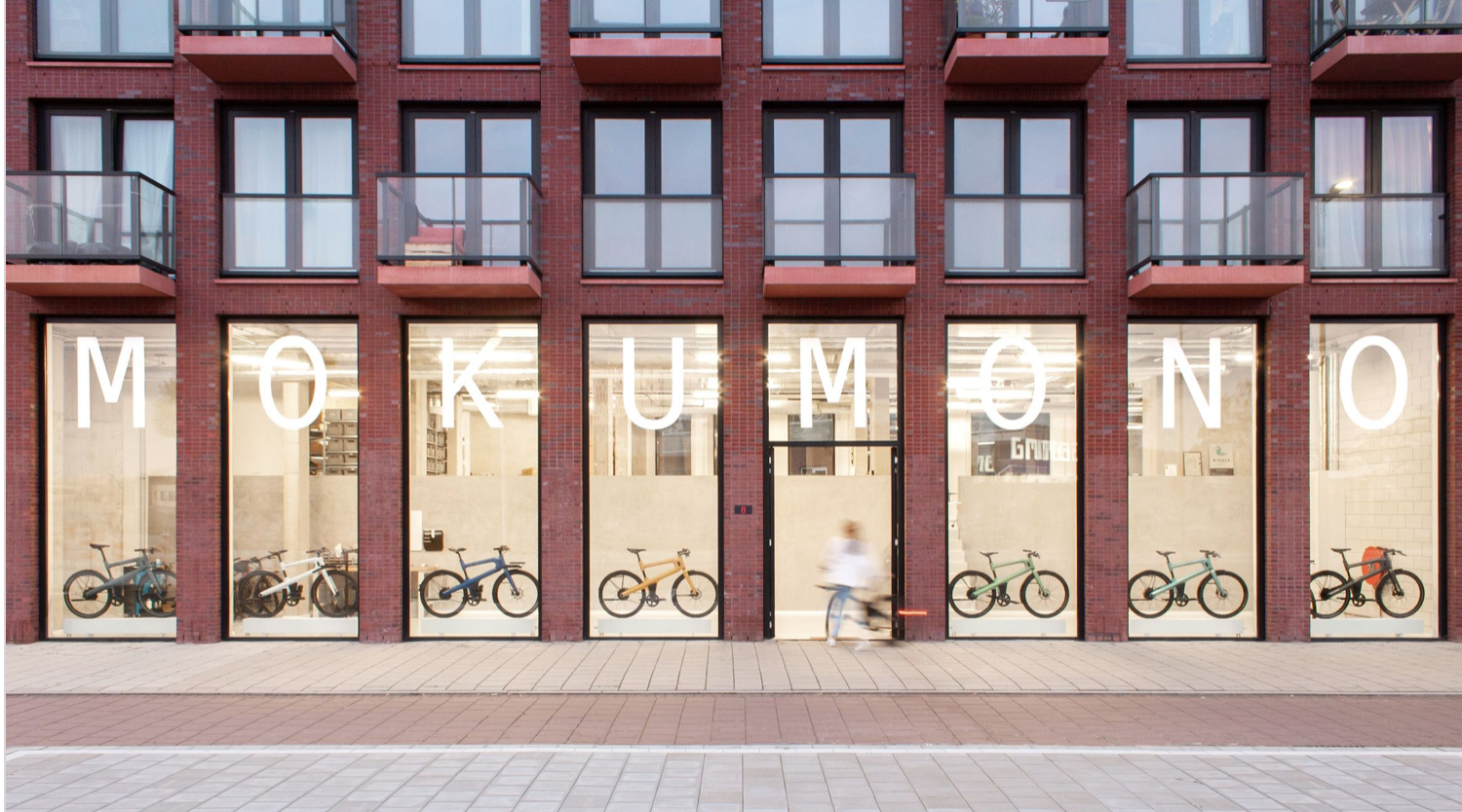 Jong e-bike merk Mokumono opent hoofdkantoor in Amsterdam-Oost