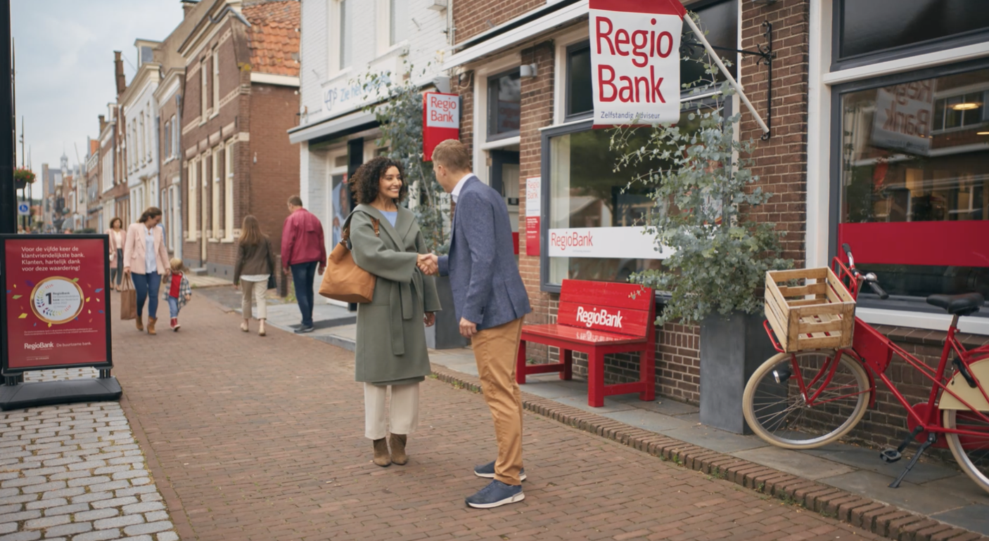 Vernieuwde positionering RegioBank; de buurtzame bank