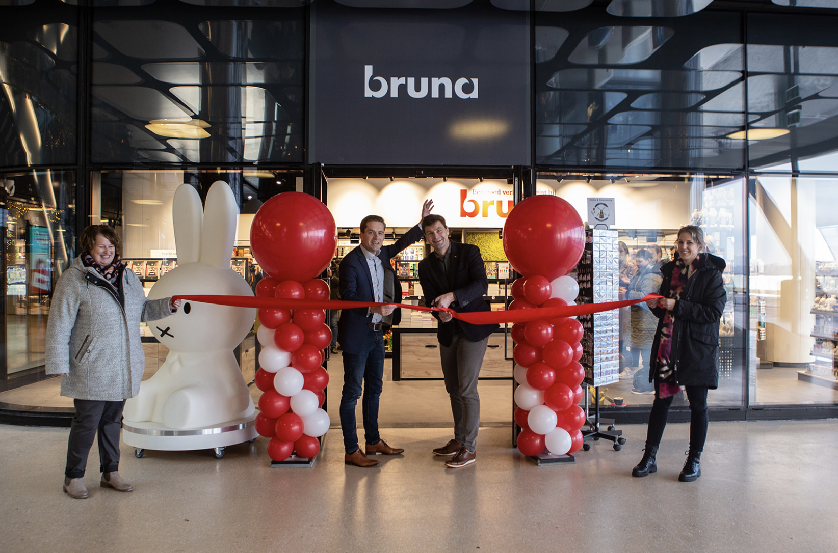 Fonk - Marketing: Station Amsterdam Centraal heeft primeur met nieuwe Bruna