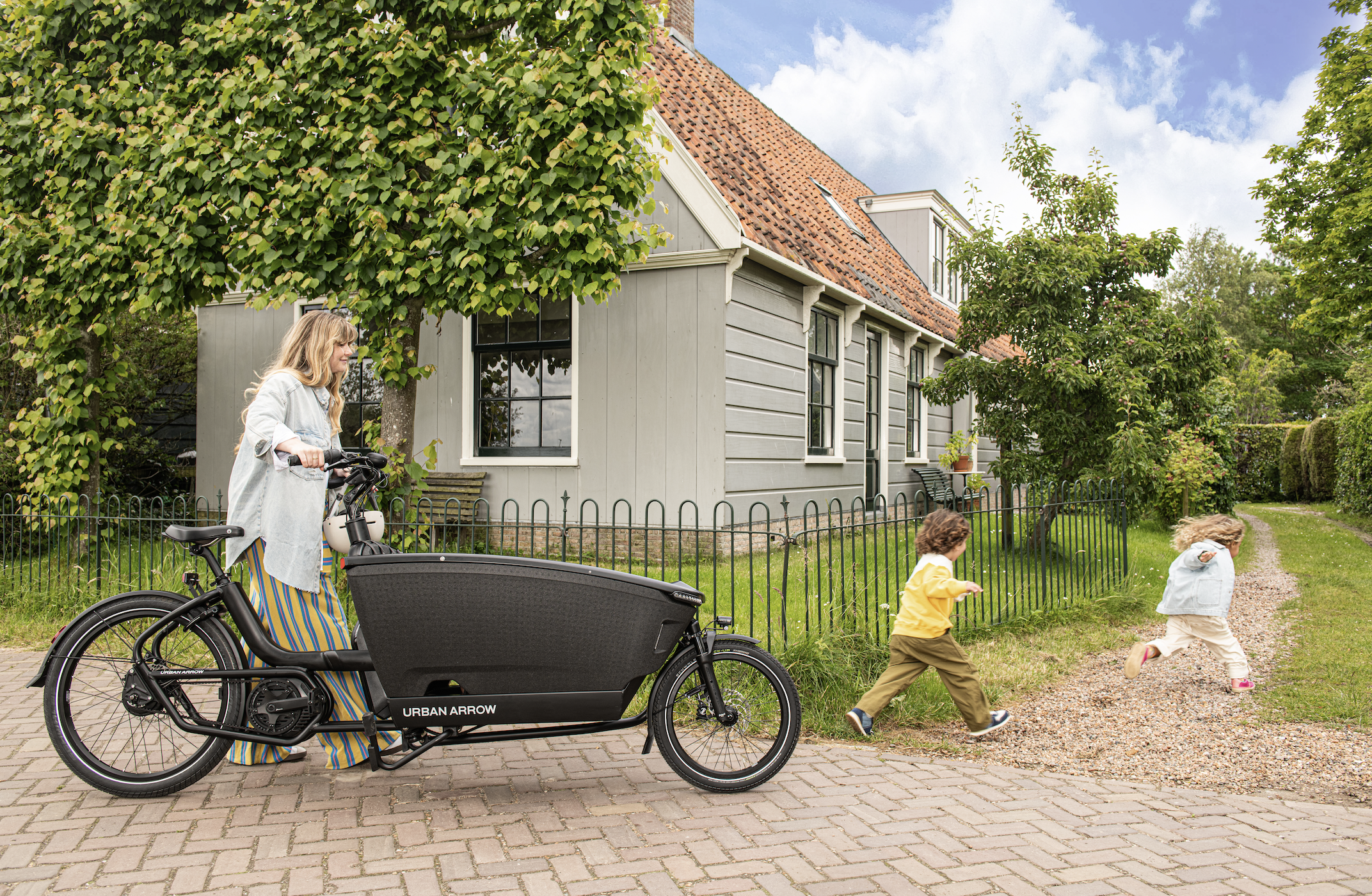 Urban Arrow lanceert nieuw design van iconische bakfiets