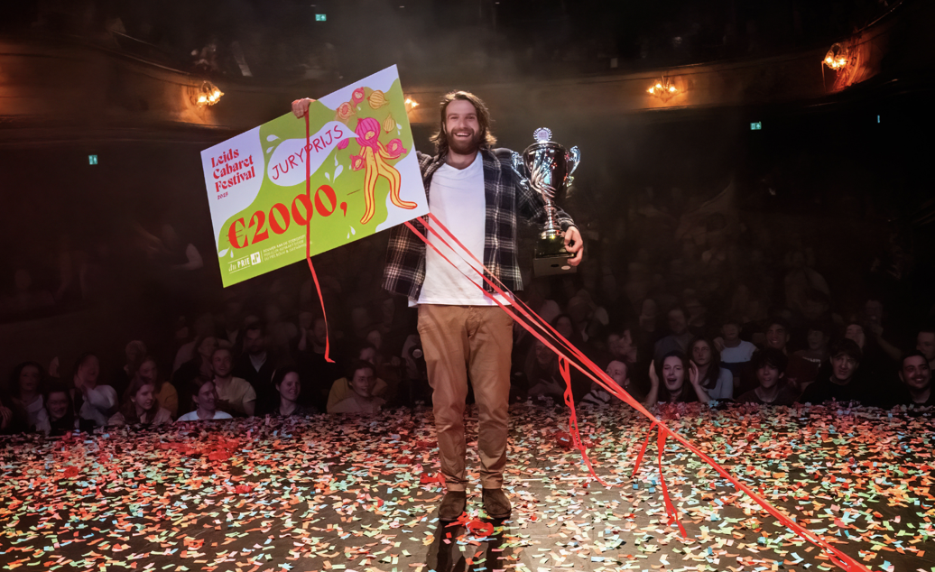 Hattrick voor David van Rosmalen bij Leids Cabaret Festival 2025