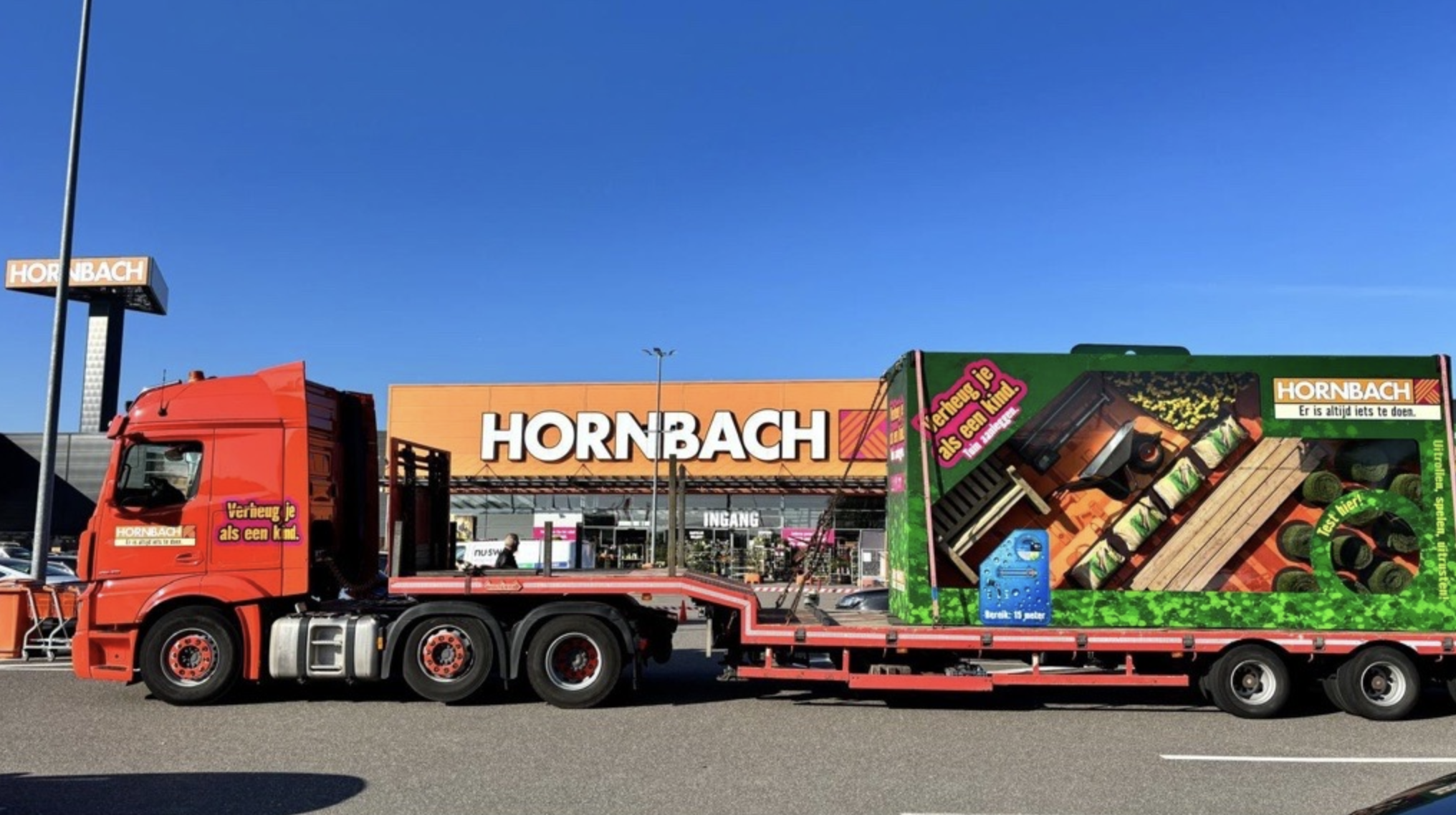 Gigantische speelgoedbox van Hornbach rijdt door Nederland