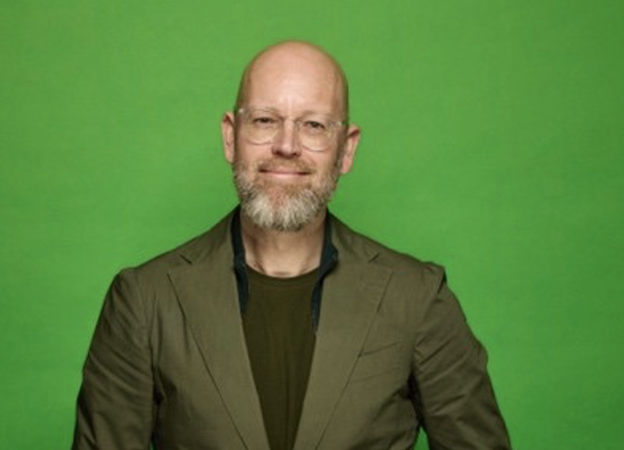 Dave Frauenfelder van KPN ontvangt CMO Pencil in New York