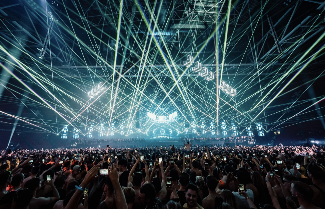 Verknipt keert terug naar de ArenA met grootste lasershow ooit