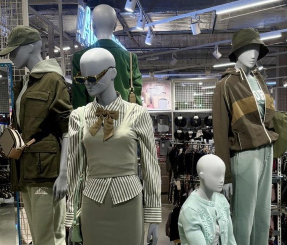 Primark plaatst rolstoelpop in Rotterdamse vestiging