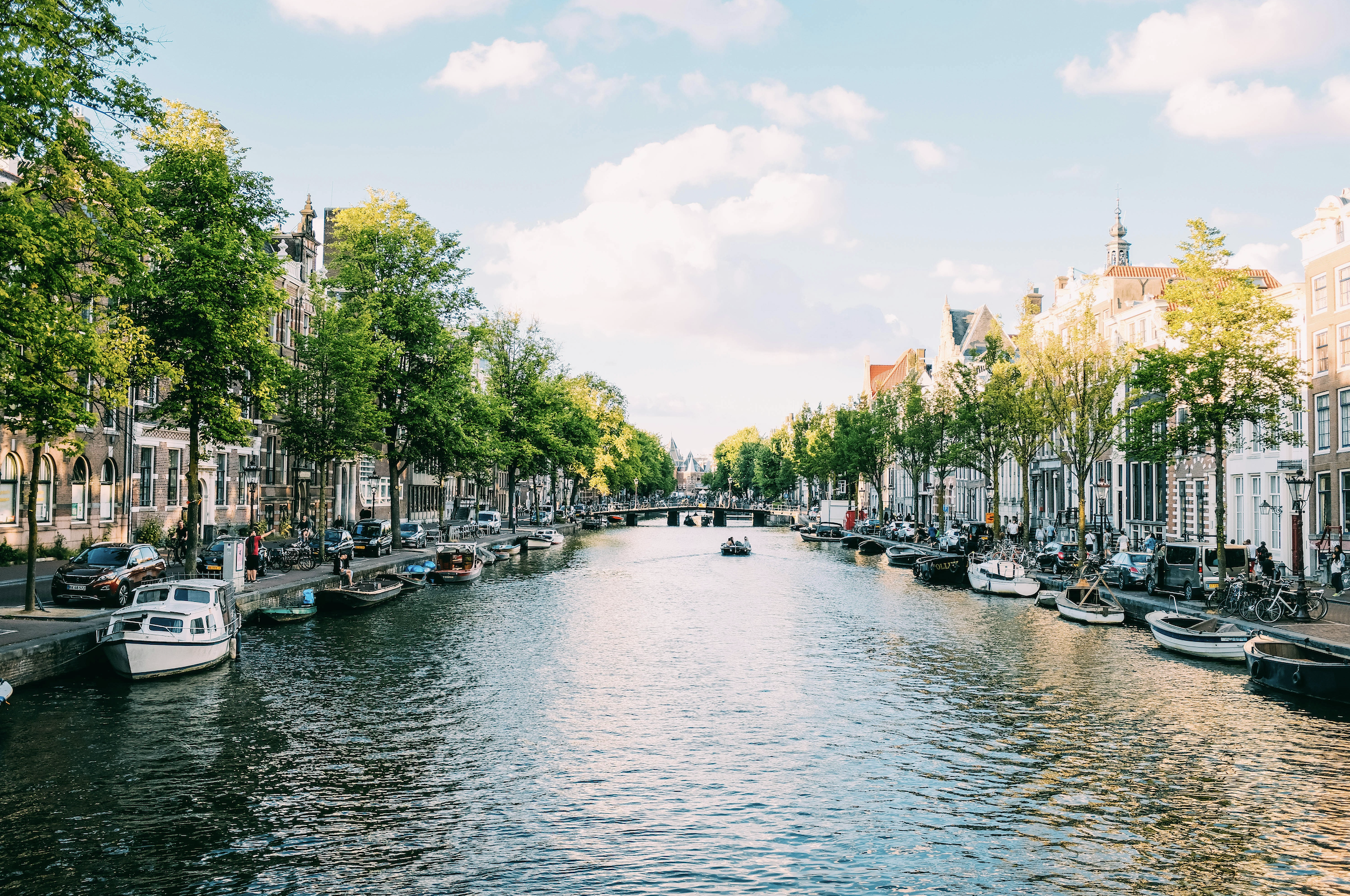 Amsterdam derde mooiste stad voor een diner met uitzicht volgens DiscoverCars.com