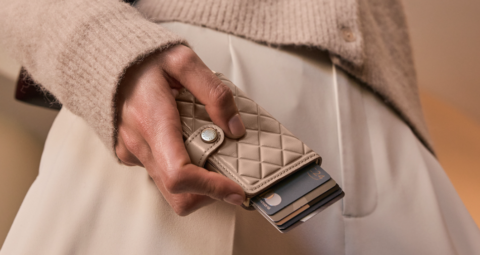 Secrid vernieuwt Cardprotector met gepatenteerd auto-lock mechanisme