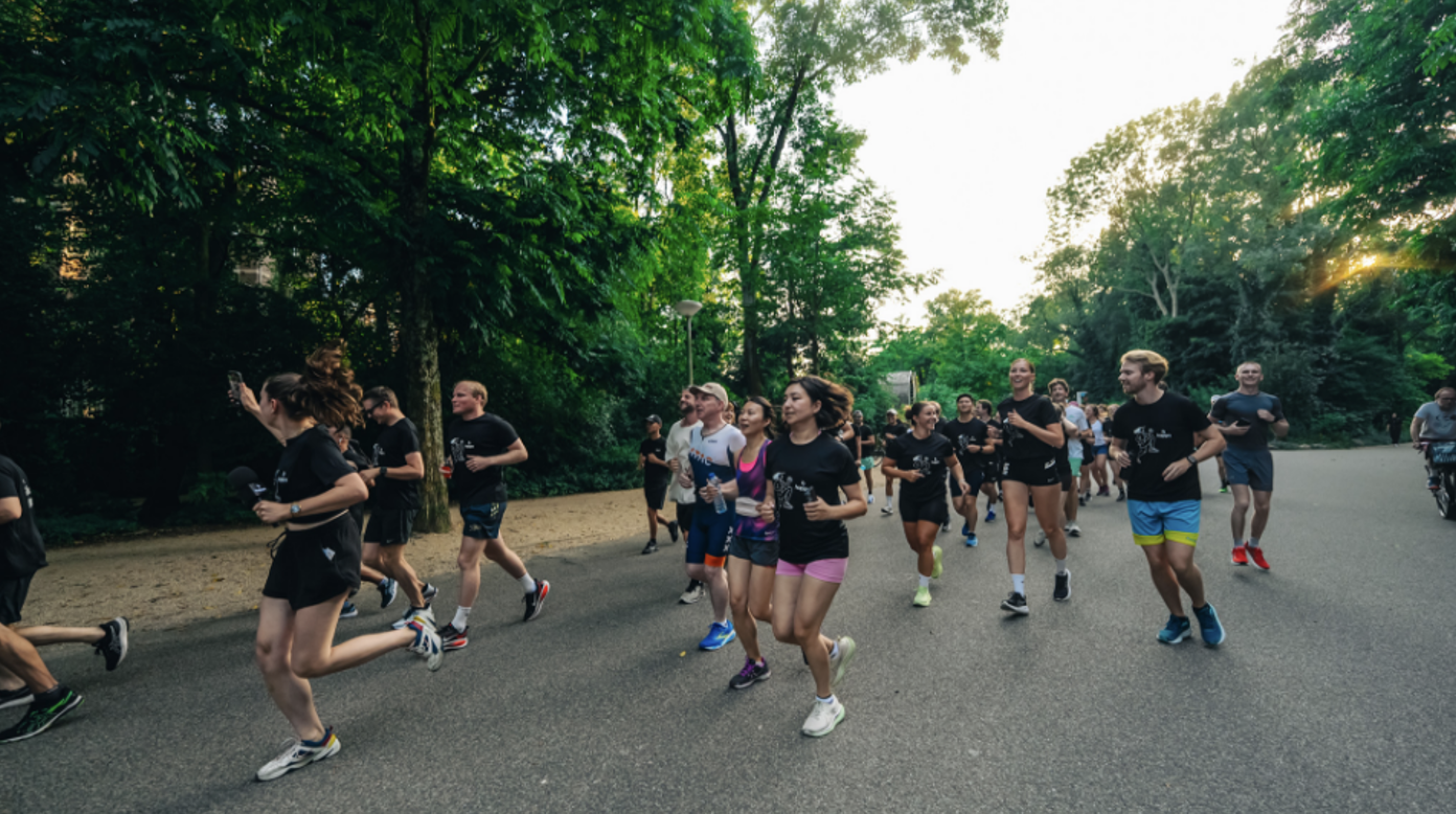 Offline daten weer hot met online campagne van Happn en Aidem
