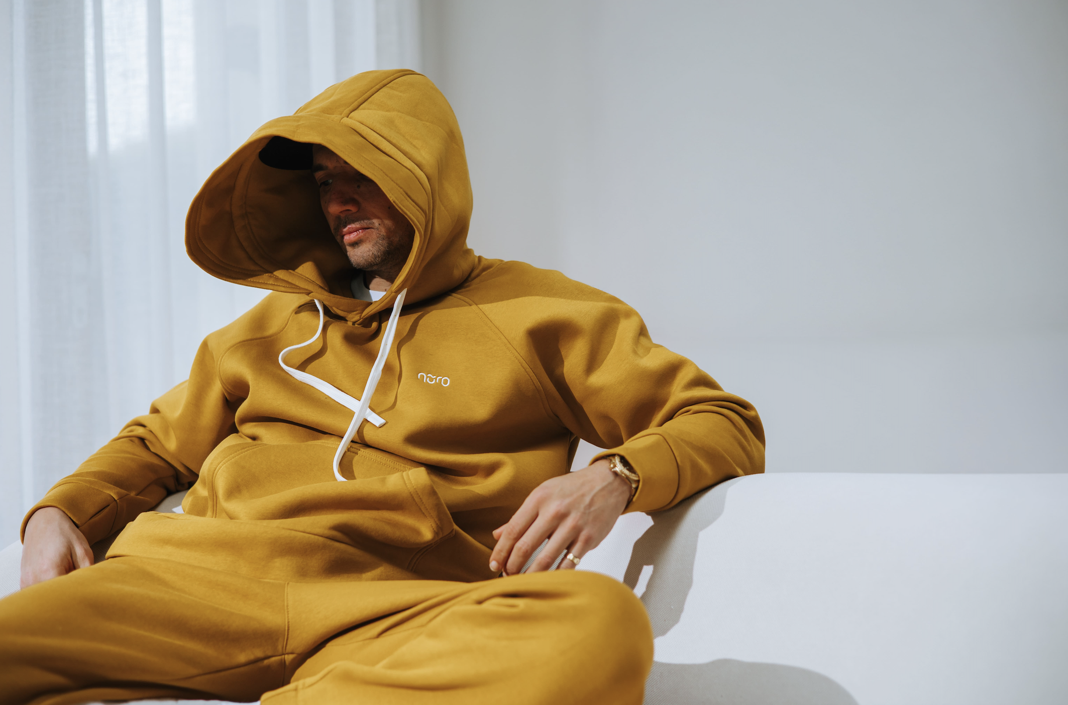 Nuro Wear lanceert hoodies en broeken tegen overprikkeling