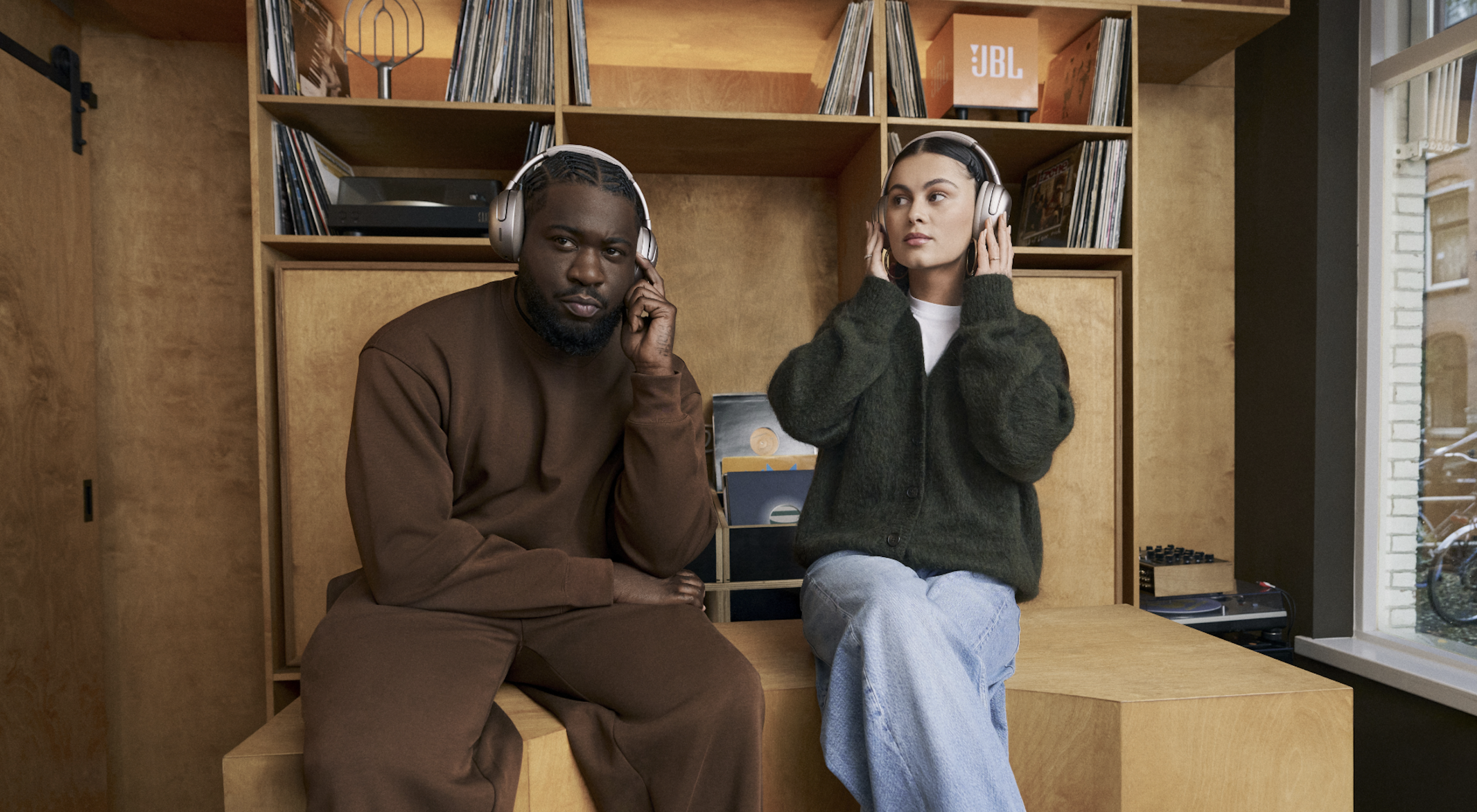 Luna en Cho treden op in pop-up van JBL en Home 