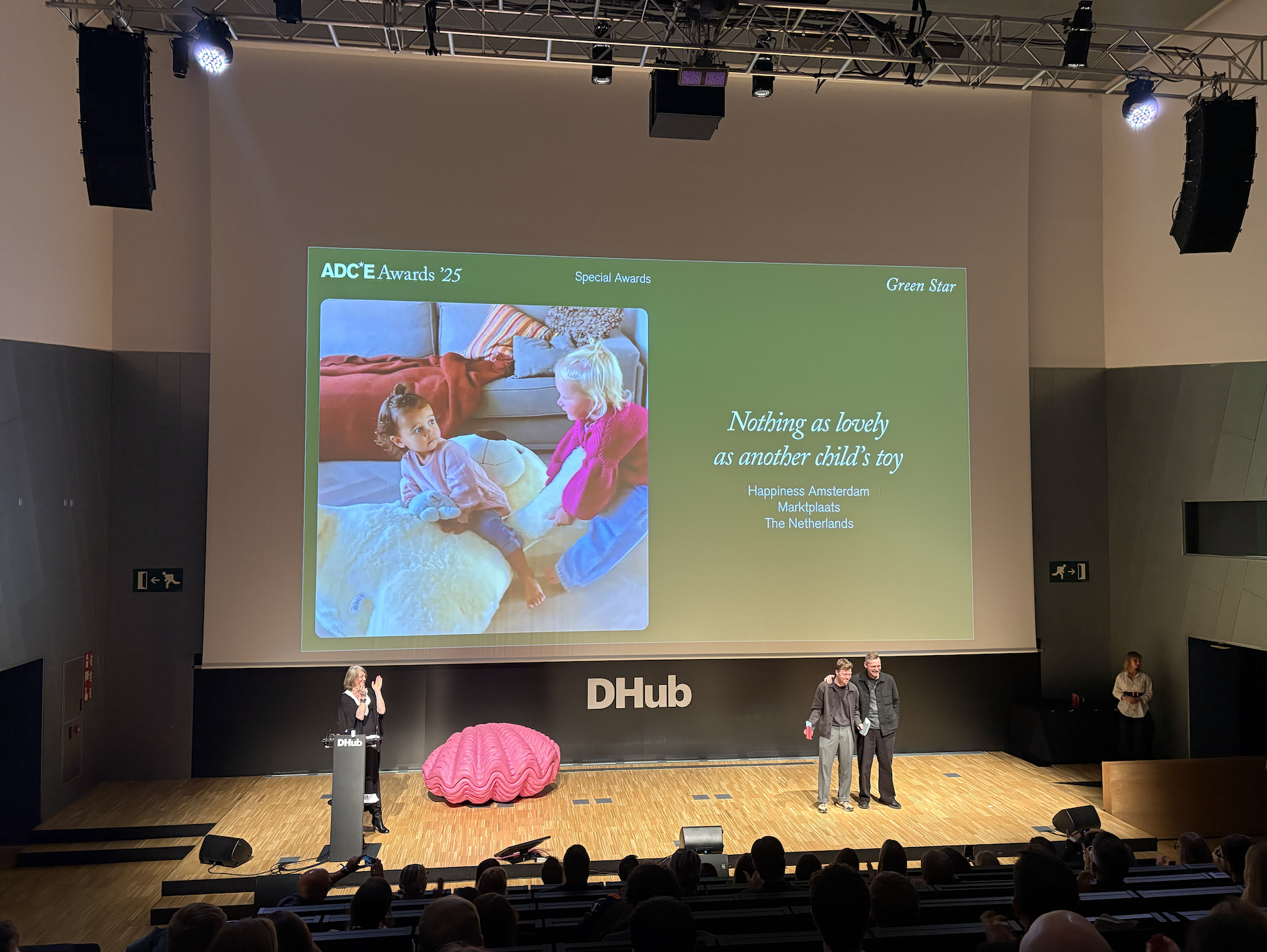 Nederland grijpt goud, zilver én groen bij ADCE Awards 2025