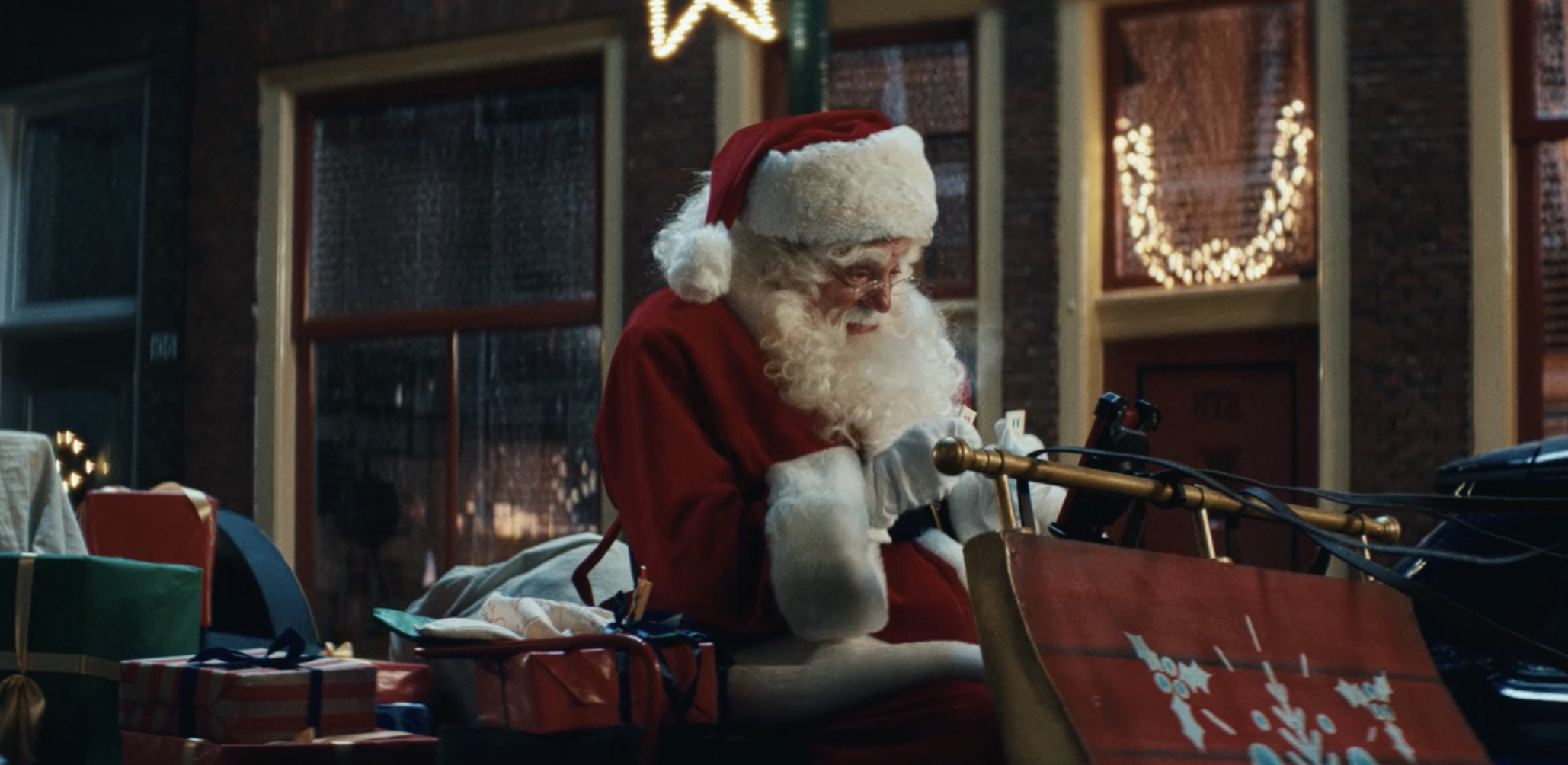 Bol kiest in kerstcampagne voor cadeaus met betekenis