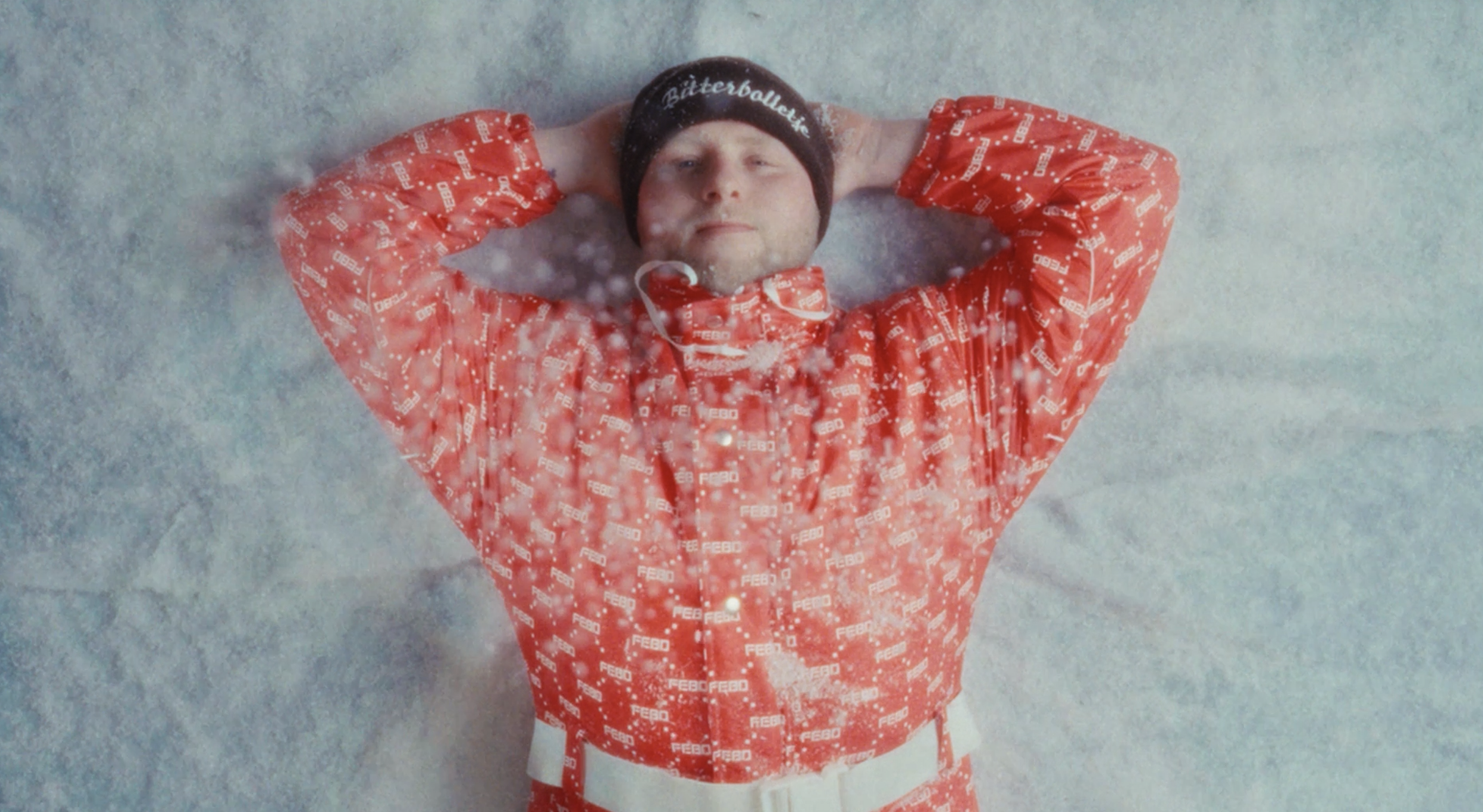 Geen opsmuk maar snacks in kerstcampagne FEBO en AWOL