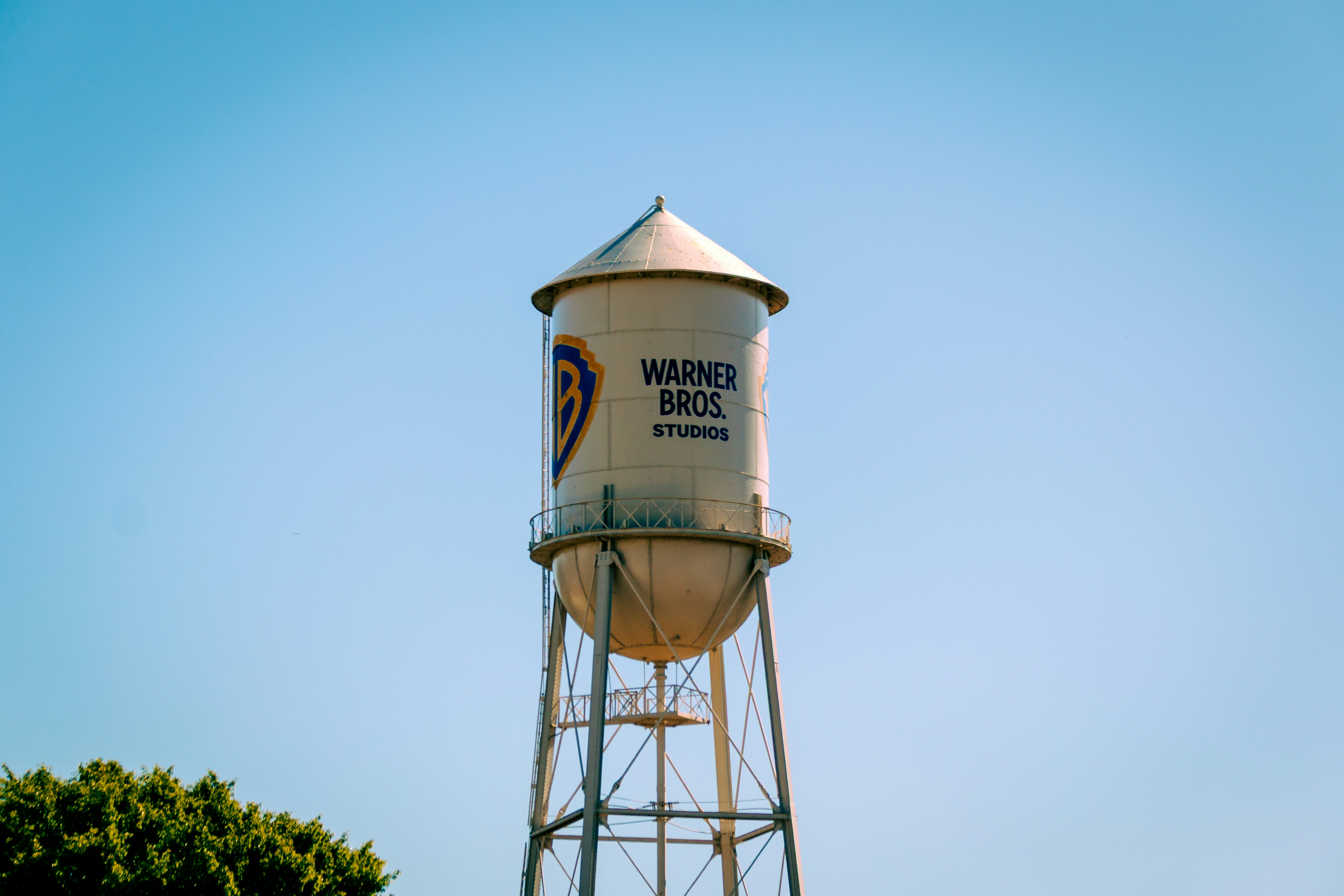 Paramount overweegt bod op concurrent Warner Bros