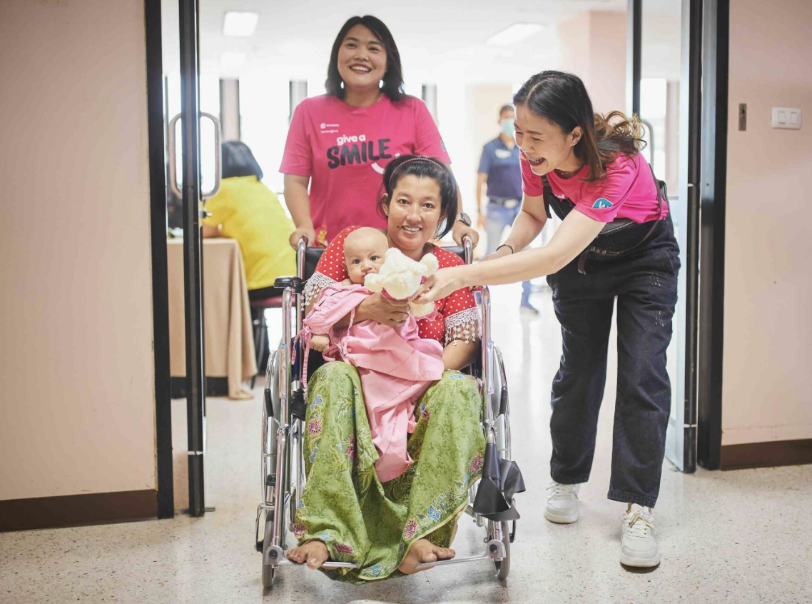 AS Watson en Operation Smile opereren 10.000 kinderen gratis