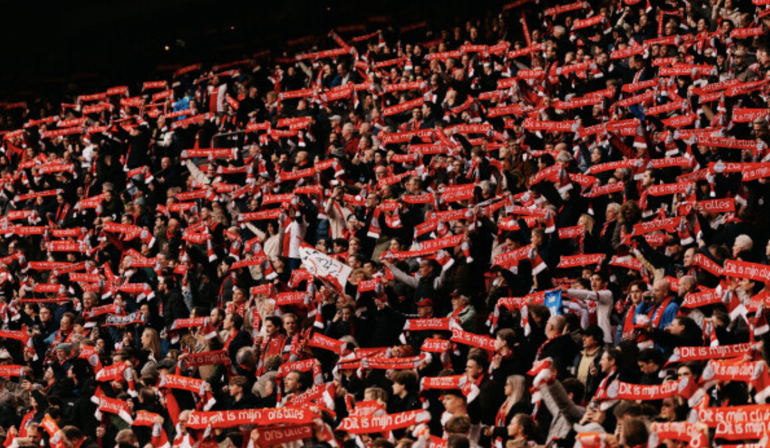 Ziggo verbindt Ajacieden thuis en in stadion met remake van 'Dit is mijn club'