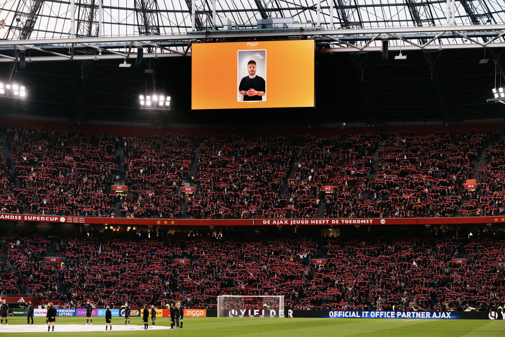 Ziggo brengt nieuwe positionering tijdens Ajax-wedstrijd extra tot leven 