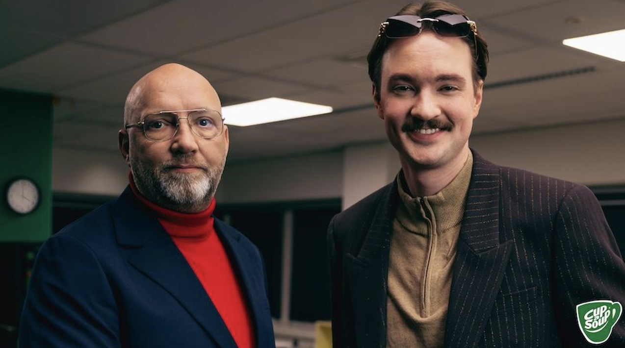 Davy vervangt manager Sjors in Cup-a-Soup reclame