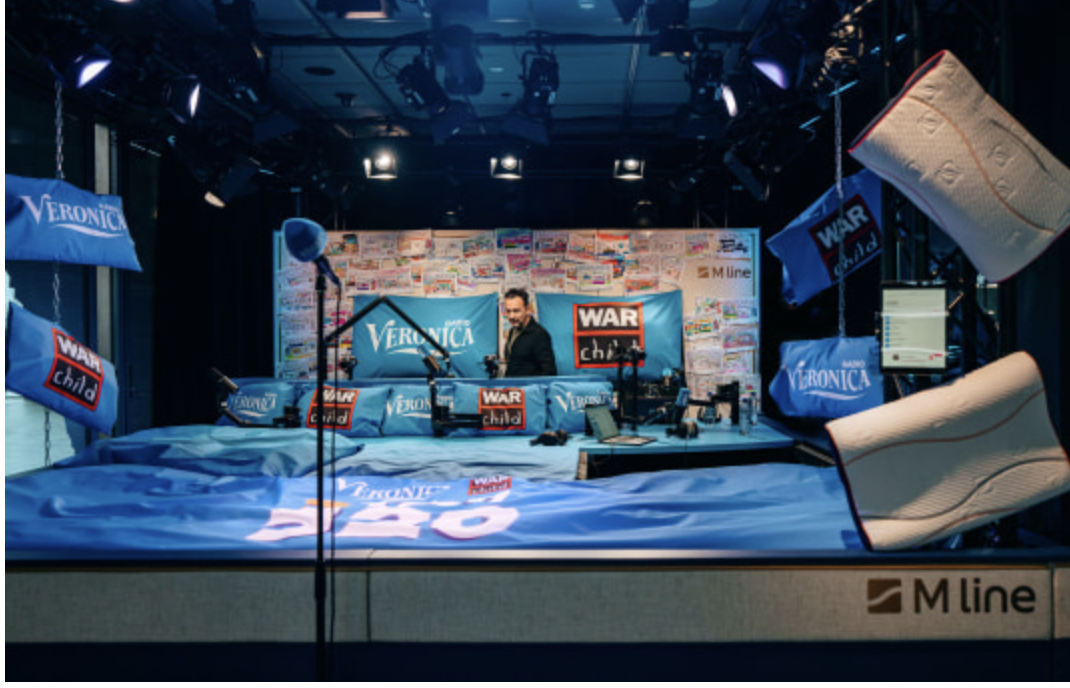 M line houdt Radio Veronica-dj’s in bed voor War Child tijdens (S)Top 520