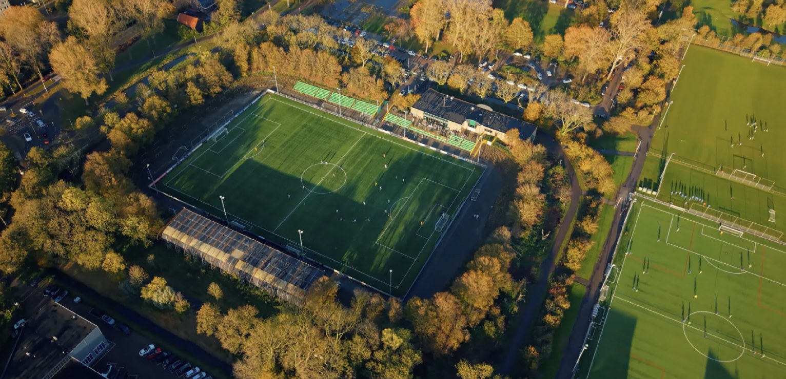 Europa's eerste outdoor-netwerk langs sportvelden