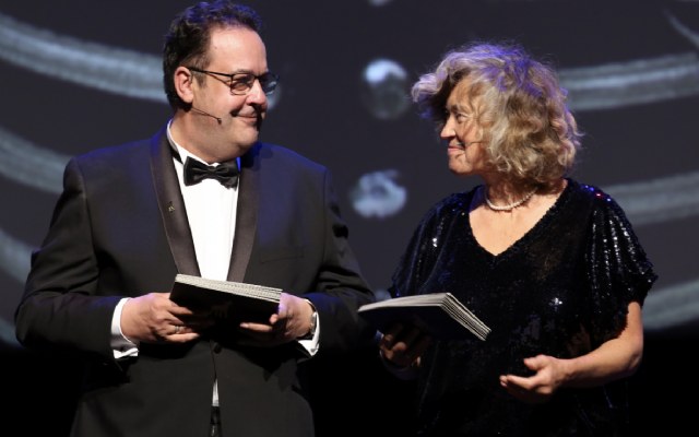 Directie NFF gaat eenkoppig verder