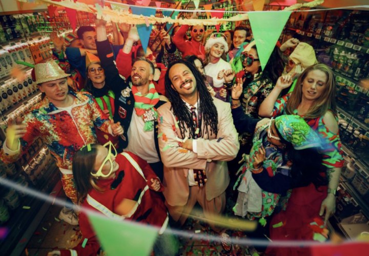 Jumbo, Gullie en Truus releasen carnavalskraker 'Super in de markt'