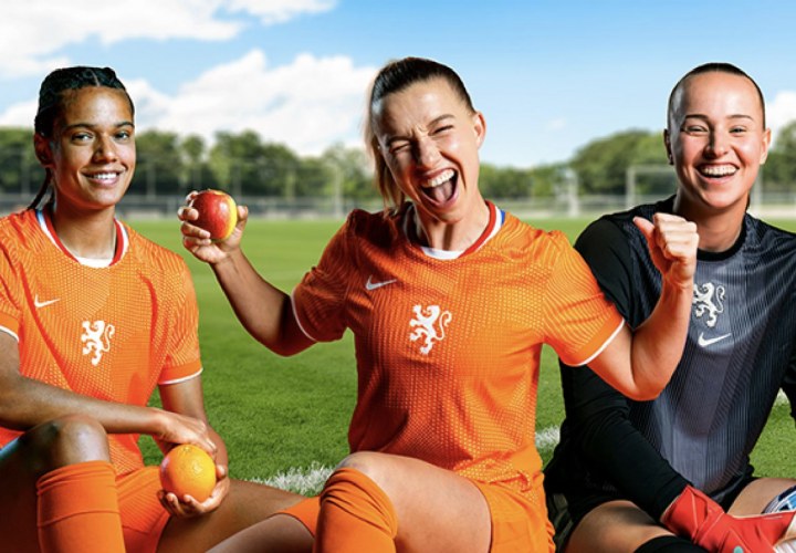 KNVB en Albert Heijn koppelen schoolvoetbal aan gezonde voeding
