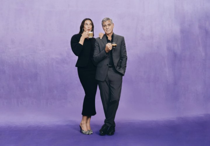 Dua Lipa volgt Clooney op als gezicht van Nespresso