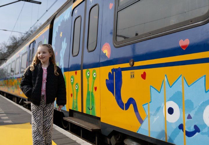 TBWA\Neboko brengt tekening Phileine tot leven op NS-intercity