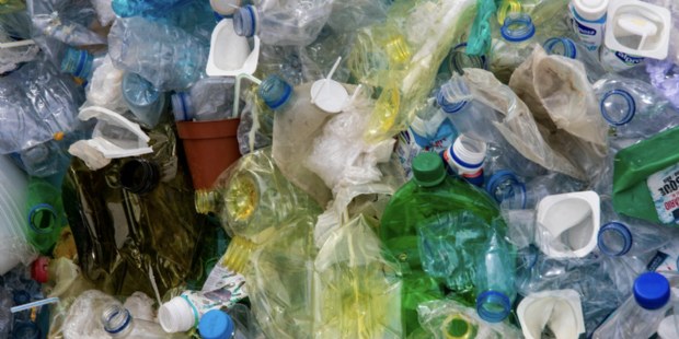 Druk op verpakkingsindustrie om meer plastic in te zamelen neemt toe