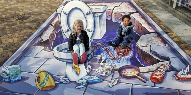 3D street art brengt rioolverstoppingen in beeld