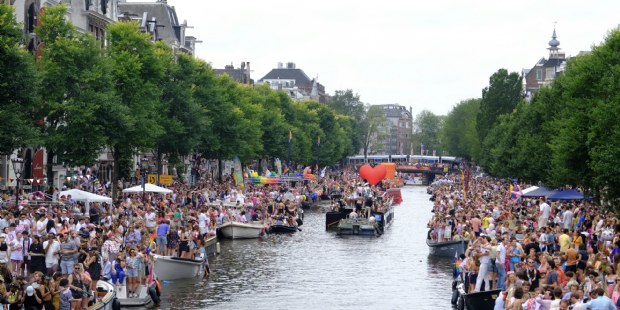 Amazon en Facebook nemen afstand van Amsterdam Pride