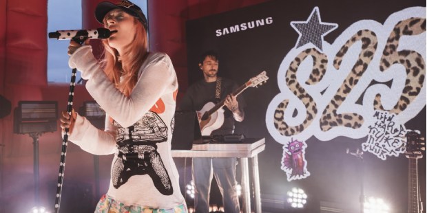 S10 x Samsung en wijzigt naam tijdelijk in S25 voor intiem concert