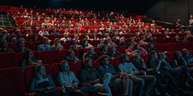 Nederlanders hoeven niet ver te reizen voor cultuur, film of friet