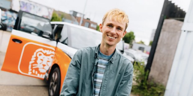 ING en We Agency toeren met spaartaxi voor open gesprekken over geld